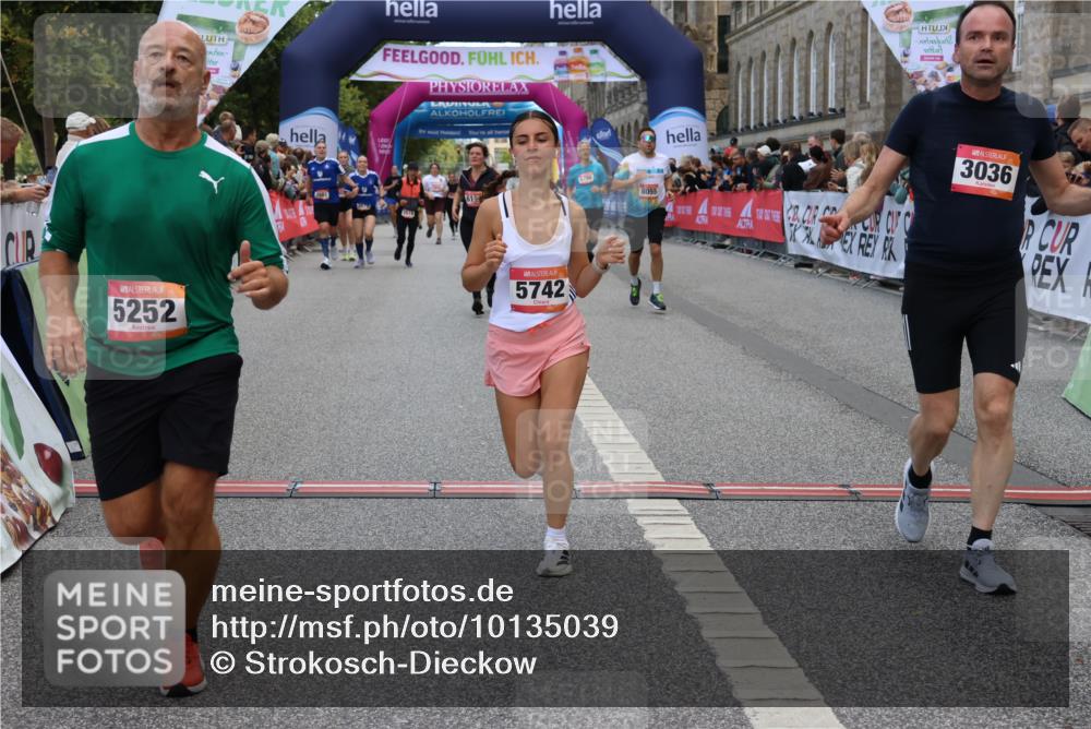 06.09.2026 - CURREX Alsterlauf Strokosch-Dieckow http://msf.ph/oto/10135039 06.09.2026 10:09:00 Ziel 2679, 2681, 2777, 3036, 4021, 4738, 5132, 5252, 5742, 5798, 6116, 6296, 6488, 8055 meine-sportfotos.de
