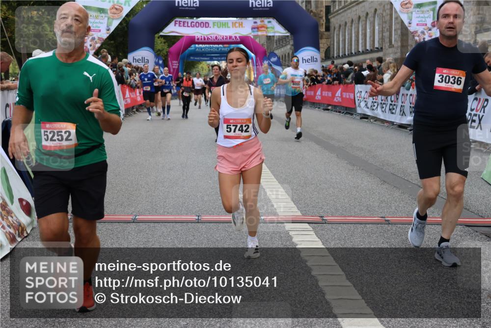 06.09.2026 - CURREX Alsterlauf Strokosch-Dieckow http://msf.ph/oto/10135041 06.09.2026 10:09:00 Ziel 2679, 2681, 2777, 3036, 4021, 4738, 5132, 5252, 5742, 5798, 6116, 6296, 6488, 8055 meine-sportfotos.de