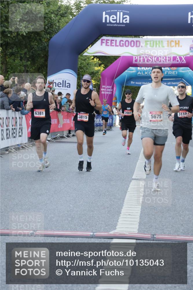 06.09.2026 - CURREX Alsterlauf Yannick Fuchs http://msf.ph/oto/10135043 06.09.2026 09:42:46 Ziel 2007, 2729, 3110, 3692, 3815, 4006, 4607, 5173, 5675, 5811, 6376, 6381 meine-sportfotos.de