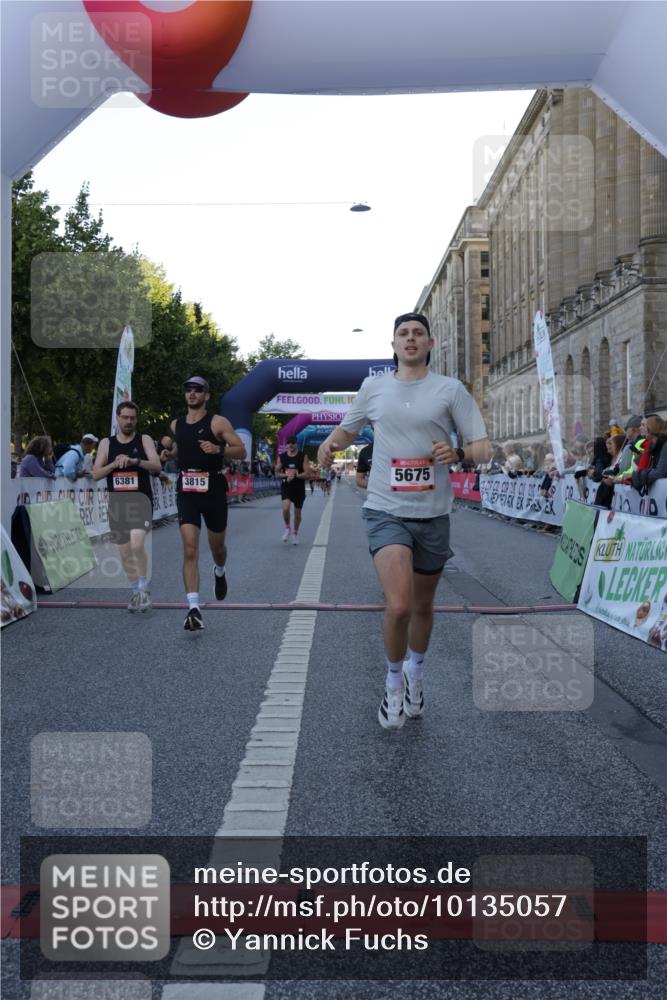 06.09.2026 - CURREX Alsterlauf Yannick Fuchs http://msf.ph/oto/10135057 06.09.2026 09:42:48 Ziel 2007, 2729, 3110, 3815, 4006, 4607, 5173, 5675, 5811, 6376, 6381 meine-sportfotos.de
