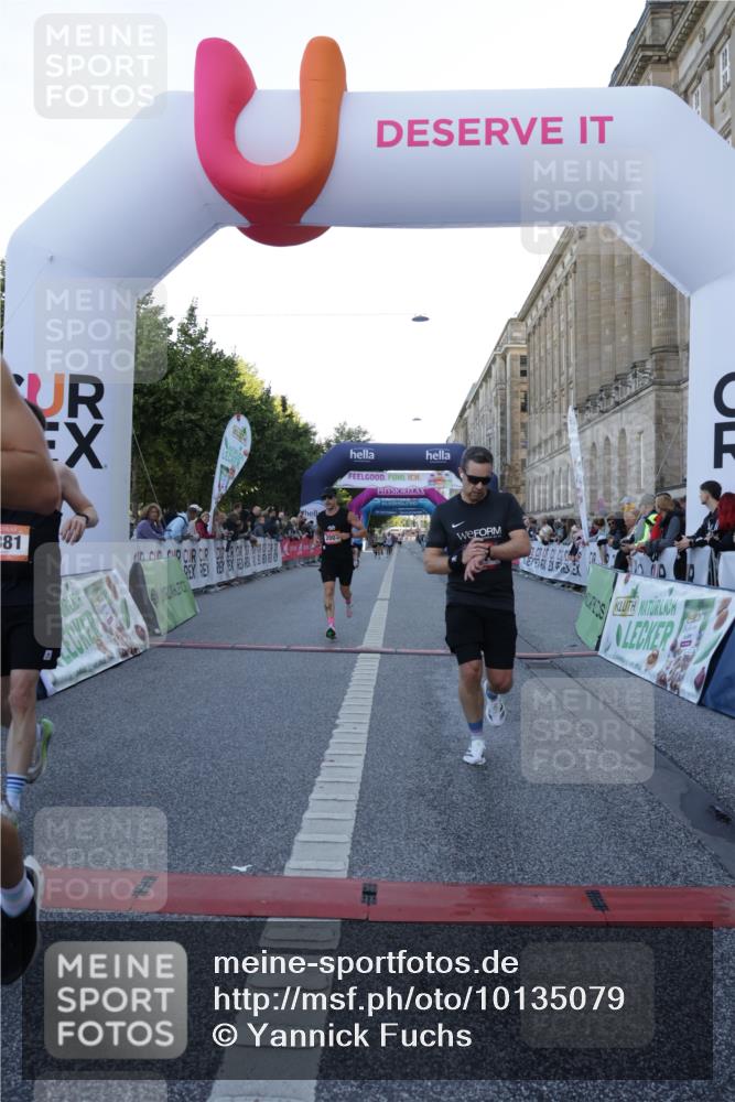 06.09.2026 - CURREX Alsterlauf Yannick Fuchs http://msf.ph/oto/10135079 06.09.2026 09:42:49 Ziel 2007, 2729, 3110, 3815, 4006, 4607, 5675, 6376, 6381 meine-sportfotos.de