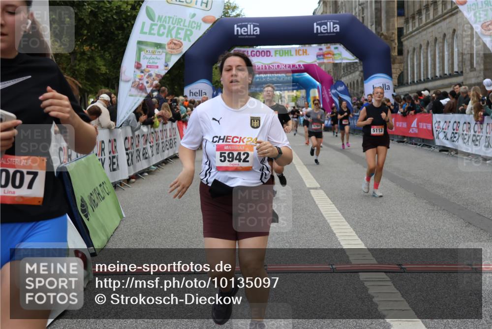 06.09.2026 - CURREX Alsterlauf Strokosch-Dieckow http://msf.ph/oto/10135097 06.09.2026 10:09:11 Ziel 2519, 2679, 2681, 3241, 3637, 4021, 5007, 5084, 5113, 5132, 5171, 5758, 5794, 5798, 5913, 5942, 6263, 6296, 6340, 6460, 6487 meine-sportfotos.de