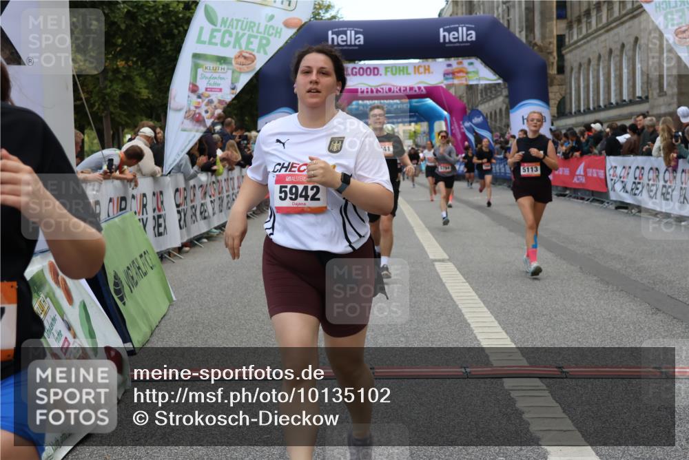 06.09.2026 - CURREX Alsterlauf Strokosch-Dieckow http://msf.ph/oto/10135102 06.09.2026 10:09:11 Ziel 2519, 2679, 2681, 3241, 3637, 4021, 5007, 5084, 5113, 5132, 5171, 5758, 5794, 5798, 5913, 5942, 6263, 6296, 6340, 6460, 6487 meine-sportfotos.de