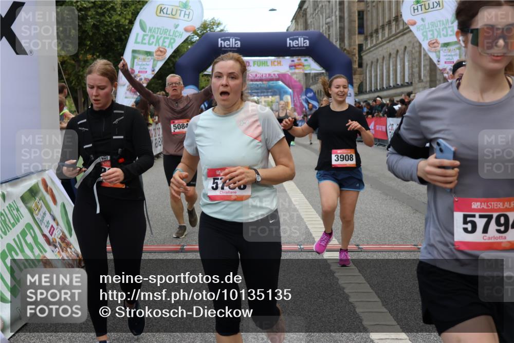 06.09.2026 - CURREX Alsterlauf Strokosch-Dieckow http://msf.ph/oto/10135135 06.09.2026 10:09:16 Ziel 2919, 3241, 3332, 3573, 3637, 5007, 5084, 5113, 5126, 5171, 5758, 5794, 5913, 5942, 6263, 8076 meine-sportfotos.de
