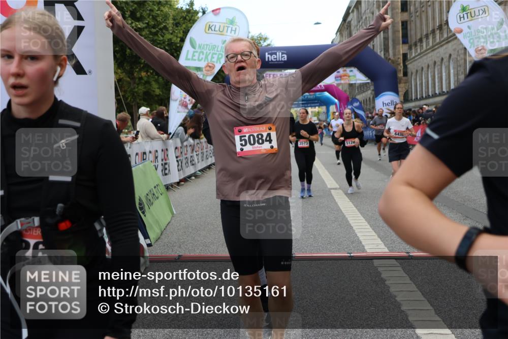 06.09.2026 - CURREX Alsterlauf Strokosch-Dieckow http://msf.ph/oto/10135161 06.09.2026 10:09:18 Ziel 2466, 2919, 3241, 3332, 3573, 4222, 5084, 5113, 5126, 5171, 5758, 5794, 5913, 6263, 8076, 8294 meine-sportfotos.de