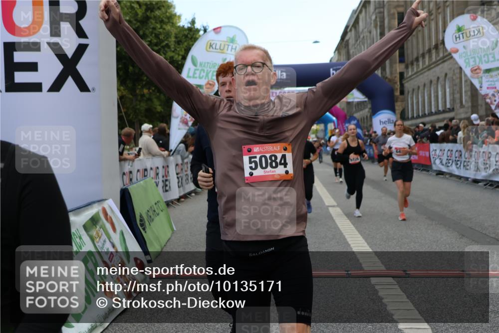 06.09.2026 - CURREX Alsterlauf Strokosch-Dieckow http://msf.ph/oto/10135171 06.09.2026 10:09:18 Ziel 2466, 2919, 3241, 3332, 3573, 4222, 5084, 5113, 5126, 5171, 5758, 5794, 5913, 6263, 8076, 8294 meine-sportfotos.de