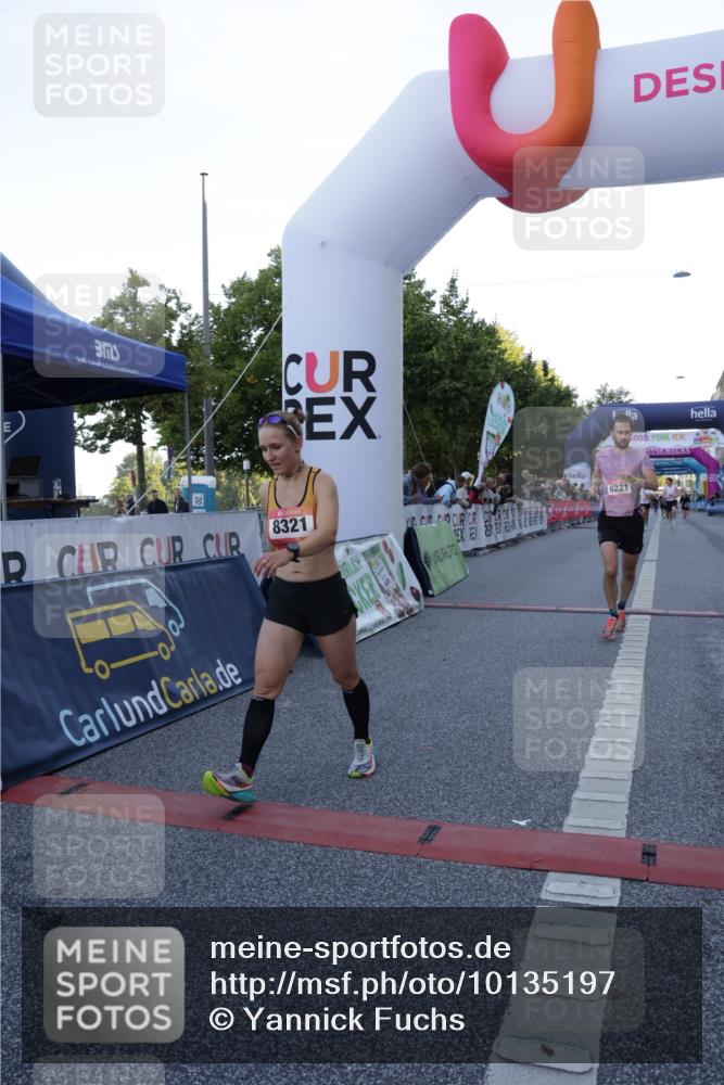 06.09.2026 - CURREX Alsterlauf Yannick Fuchs http://msf.ph/oto/10135197 06.09.2026 09:43:05 Ziel 2715, 3361, 3753, 5325, 5950, 6221, 6421, 8321 meine-sportfotos.de