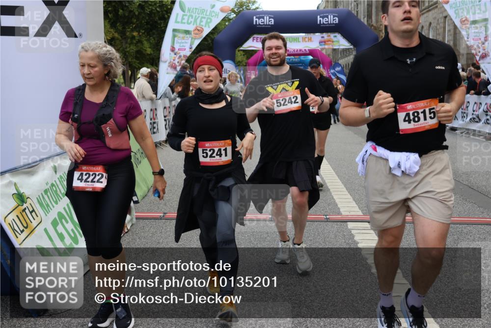 06.09.2026 - CURREX Alsterlauf Strokosch-Dieckow http://msf.ph/oto/10135201 06.09.2026 10:09:26 Ziel 2082, 2201, 2466, 2707, 2919, 3332, 3573, 4222, 4280, 4815, 5126, 5241, 6070, 8271, 8294 meine-sportfotos.de