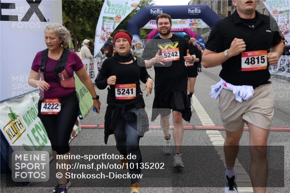 06.09.2026 - CURREX Alsterlauf Strokosch-Dieckow http://msf.ph/oto/10135202 06.09.2026 10:09:26 Ziel 2082, 2201, 2466, 2707, 2919, 3332, 3573, 4222, 4280, 4815, 5126, 5241, 6070, 8271, 8294 meine-sportfotos.de