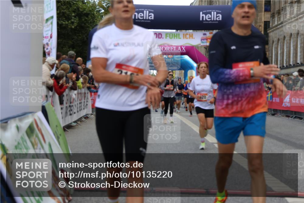 06.09.2026 - CURREX Alsterlauf Strokosch-Dieckow http://msf.ph/oto/10135220 06.09.2026 09:56:30 Ziel 2188, 2341, 2620, 3116, 3577, 4057, 4059, 4933, 5332, 5473, 5586, 5807, 6269, 8131, 8134 meine-sportfotos.de