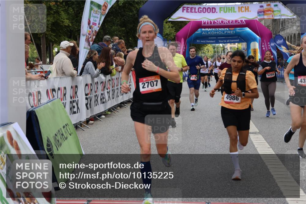 06.09.2026 - CURREX Alsterlauf Strokosch-Dieckow http://msf.ph/oto/10135225 06.09.2026 10:09:31 Ziel 2082, 2201, 2707, 2742, 4138, 4280, 4328, 4536, 4815, 4986, 5241, 5259, 5260, 6070, 6278, 6492, 8271 meine-sportfotos.de