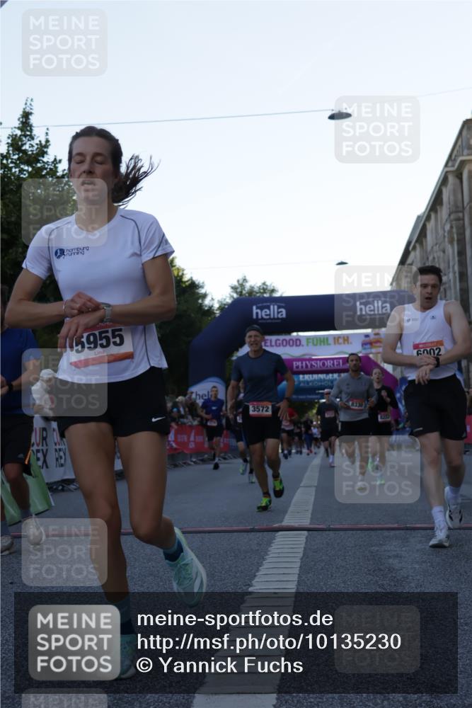 06.09.2026 - CURREX Alsterlauf Yannick Fuchs http://msf.ph/oto/10135230 06.09.2026 09:43:11 Ziel 2137, 2907, 3572, 3753, 5325, 5776, 5904, 5952, 5955, 5963, 6002, 6221, 8233, 8330 meine-sportfotos.de