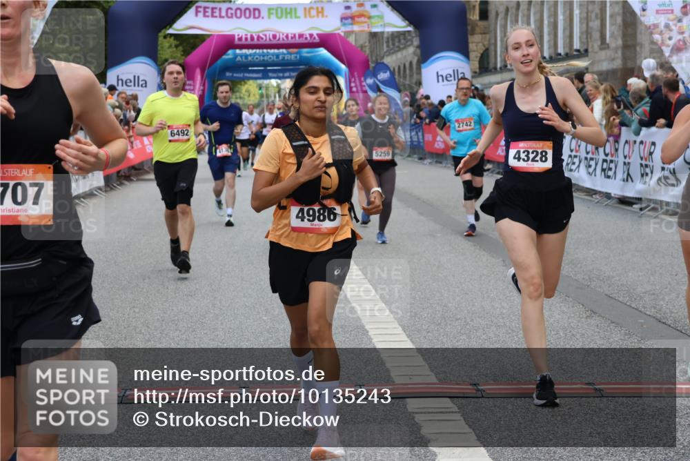 06.09.2026 - CURREX Alsterlauf Strokosch-Dieckow http://msf.ph/oto/10135243 06.09.2026 10:09:32 Ziel 2082, 2707, 2742, 4138, 4280, 4328, 4536, 4986, 5259, 5260, 6278, 6492, 8271 meine-sportfotos.de