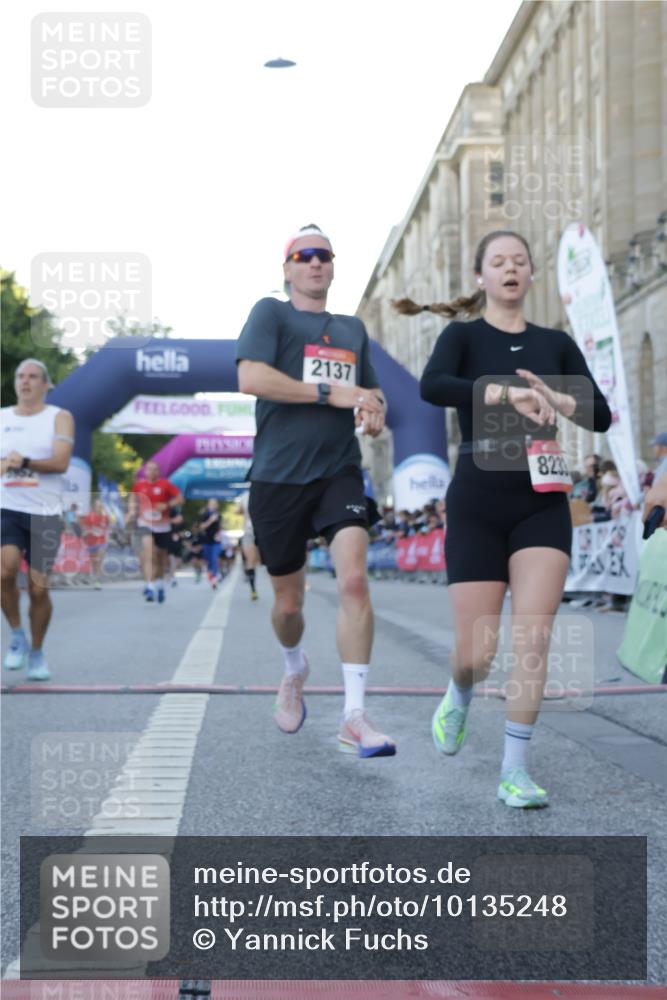 06.09.2026 - CURREX Alsterlauf Yannick Fuchs http://msf.ph/oto/10135248 06.09.2026 09:43:15 Ziel 2137, 2907, 3366, 3572, 3753, 5325, 5649, 5776, 5904, 5952, 5955, 5963, 6002, 8233, 8330 meine-sportfotos.de