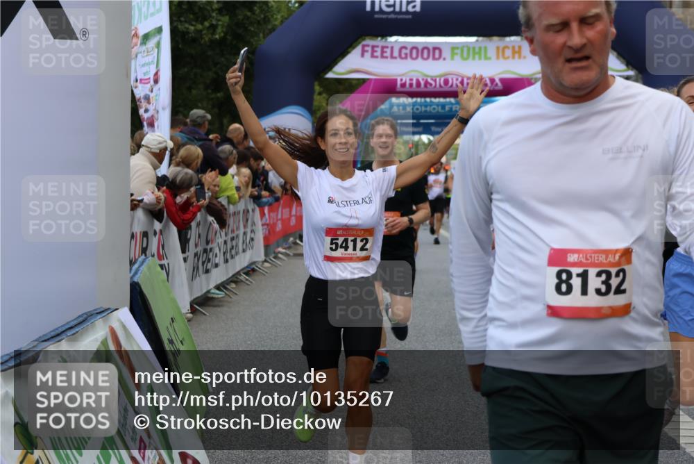 06.09.2026 - CURREX Alsterlauf Strokosch-Dieckow http://msf.ph/oto/10135267 06.09.2026 09:56:45 Ziel 2338, 2647, 2648, 2927, 3123, 3365, 3606, 3638, 4088, 4278, 4422, 5011, 5026, 5312, 5313, 5411, 5412, 5413, 5414, 5543, 5848, 5973, 6048, 6159, 6164, 8080, 8132 meine-sportfotos.de