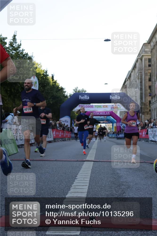 06.09.2026 - CURREX Alsterlauf Yannick Fuchs http://msf.ph/oto/10135296 06.09.2026 09:43:20 Ziel 2137, 2907, 3366, 3489, 3572, 4016, 4988, 5649, 5776, 5904, 5952, 6104, 6192, 6267, 6326, 8233, 8330 meine-sportfotos.de