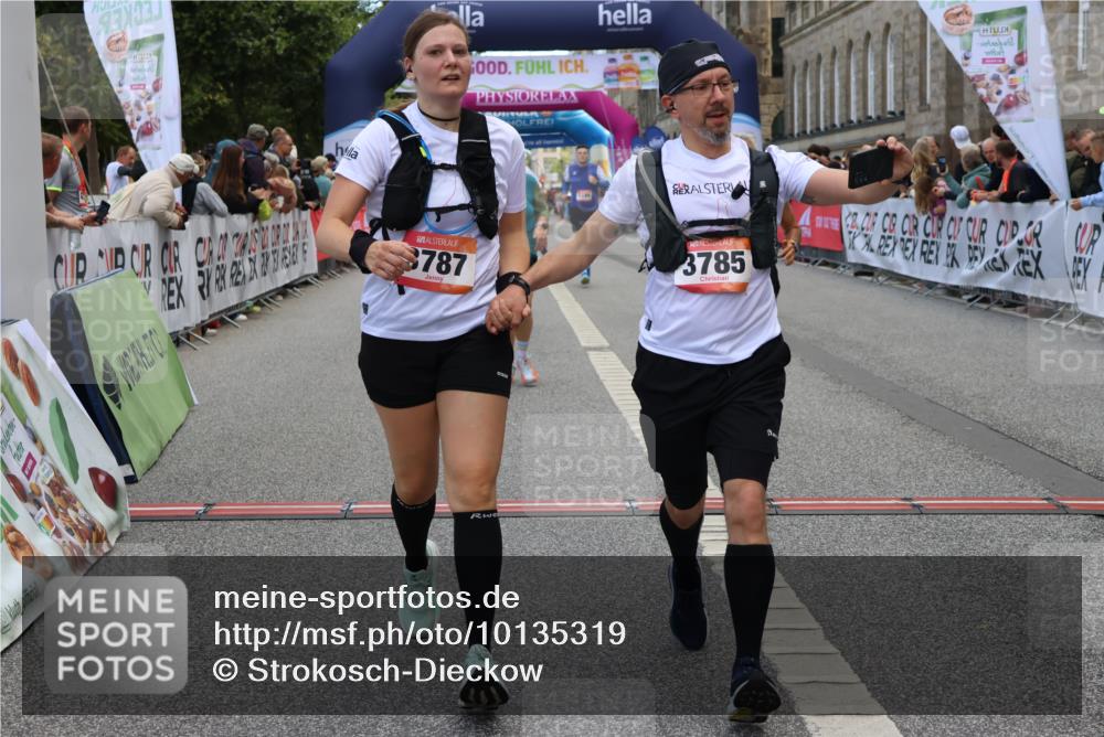06.09.2026 - CURREX Alsterlauf Strokosch-Dieckow http://msf.ph/oto/10135319 06.09.2026 10:09:42 Ziel 2064, 2078, 2622, 2742, 3785, 3787, 4138, 4713, 5199, 5259, 5260, 5851, 6278 meine-sportfotos.de