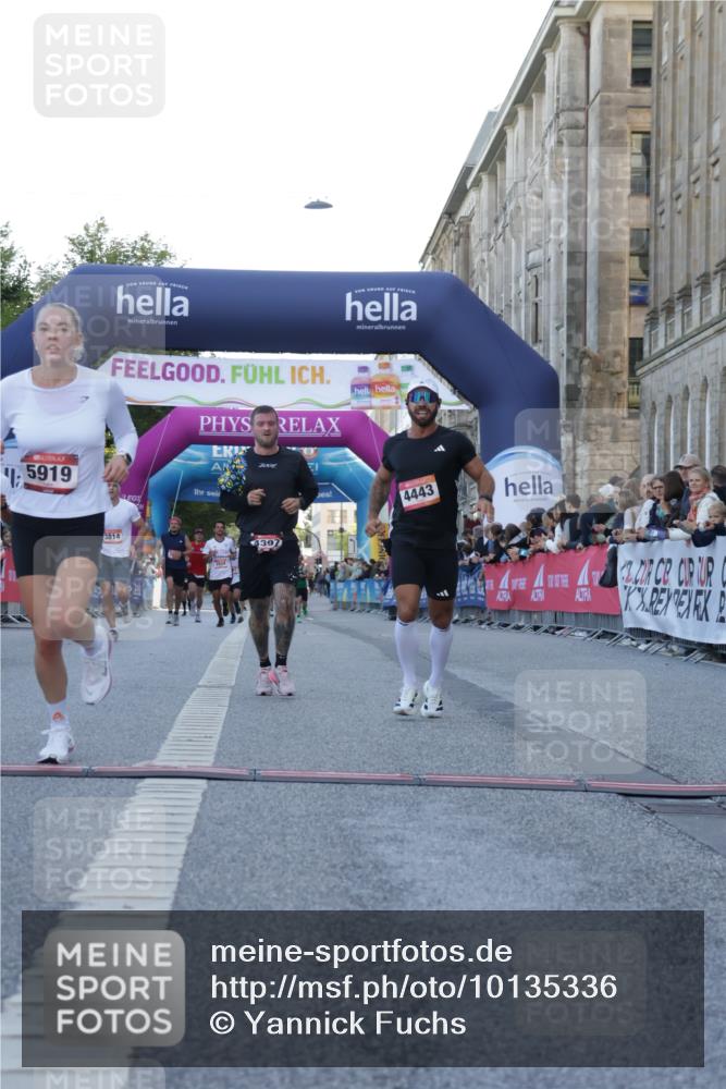 06.09.2026 - CURREX Alsterlauf Yannick Fuchs http://msf.ph/oto/10135336 06.09.2026 09:43:25 Ziel 3366, 3489, 3814, 4016, 4089, 4397, 4443, 4505, 4988, 5649, 5919, 6104, 6192, 6267, 6326, 8164 meine-sportfotos.de