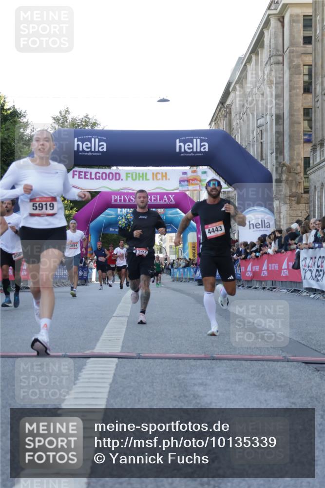 06.09.2026 - CURREX Alsterlauf Yannick Fuchs http://msf.ph/oto/10135339 06.09.2026 09:43:25 Ziel 3366, 3489, 3814, 4016, 4089, 4397, 4443, 4505, 4988, 5649, 5919, 6104, 6192, 6267, 6326, 8164 meine-sportfotos.de
