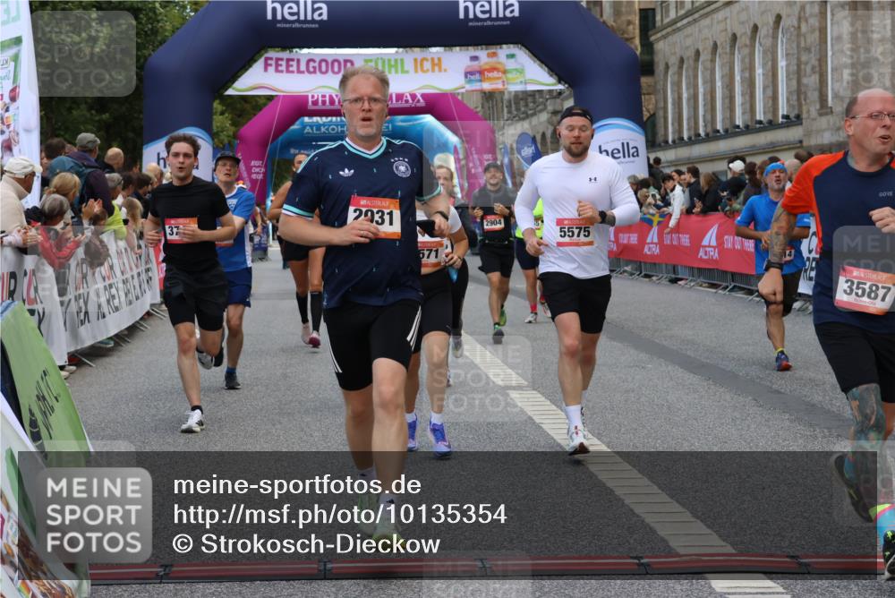 06.09.2026 - CURREX Alsterlauf Strokosch-Dieckow http://msf.ph/oto/10135354 06.09.2026 09:57:00 Ziel 2165, 2931, 3050, 3519, 3520, 3587, 3609, 3689, 3690, 3712, 3795, 4014, 4126, 4717, 4740, 5571, 5575, 5719, 5939, 6055, 6115, 8200 meine-sportfotos.de