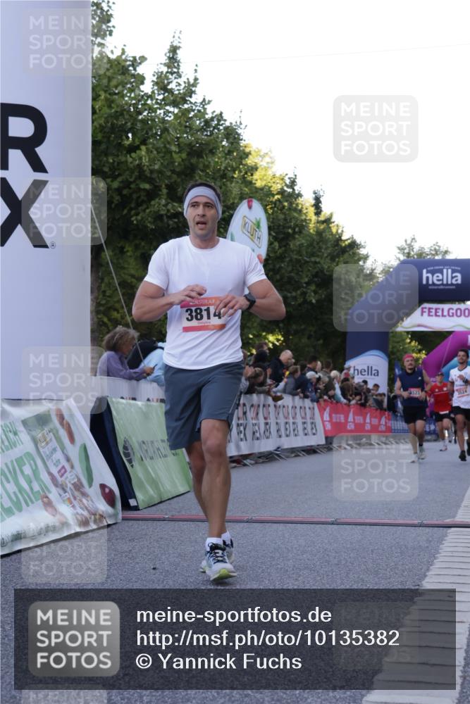 06.09.2026 - CURREX Alsterlauf Yannick Fuchs http://msf.ph/oto/10135382 06.09.2026 09:43:30 Ziel 3489, 3523, 3524, 3814, 4089, 4397, 4443, 4505, 5370, 5919, 6192, 8164 meine-sportfotos.de