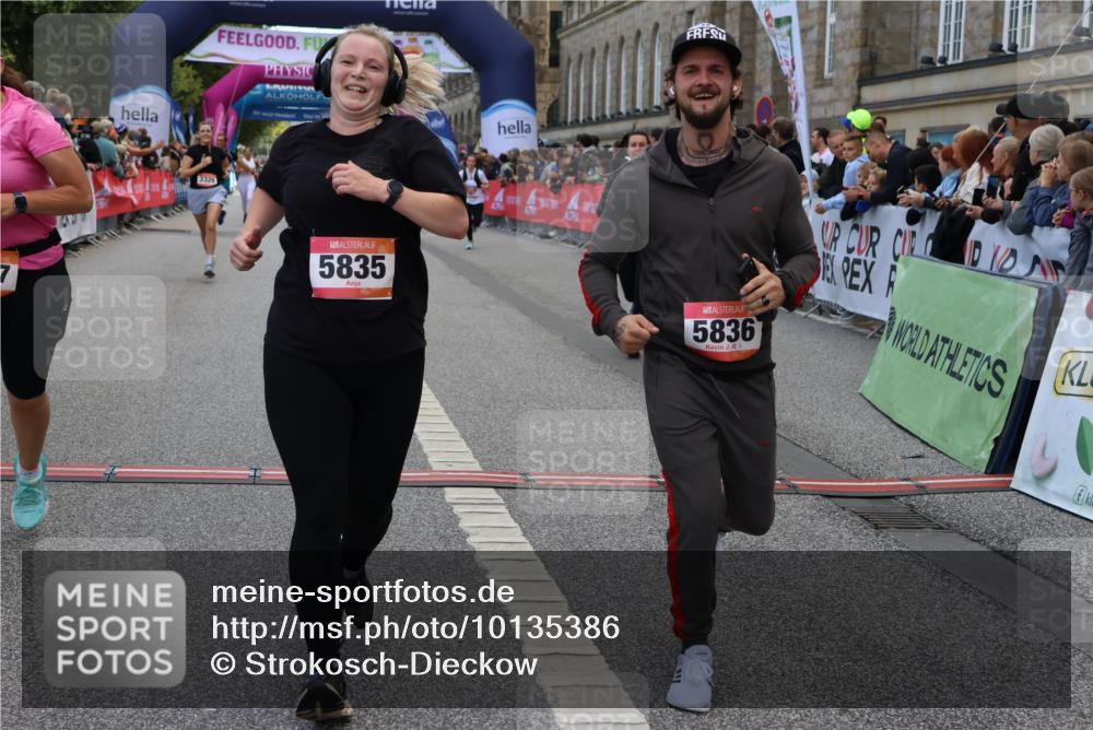 06.09.2026 - CURREX Alsterlauf Strokosch-Dieckow http://msf.ph/oto/10135386 06.09.2026 10:09:51 Ziel 2064, 2622, 3326, 4784, 5199, 5357, 5835, 5836, 5851, 6410, 6466 meine-sportfotos.de