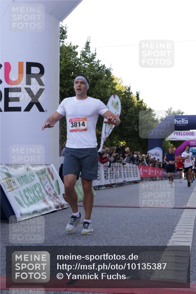 06.09.2026 - CURREX Alsterlauf Yannick Fuchs http://msf.ph/oto/10135387 06.09.2026 09:43:31 Ziel 3489, 3523, 3524, 3814, 4089, 4397, 4443, 4505, 5370, 5919, 8164 meine-sportfotos.de