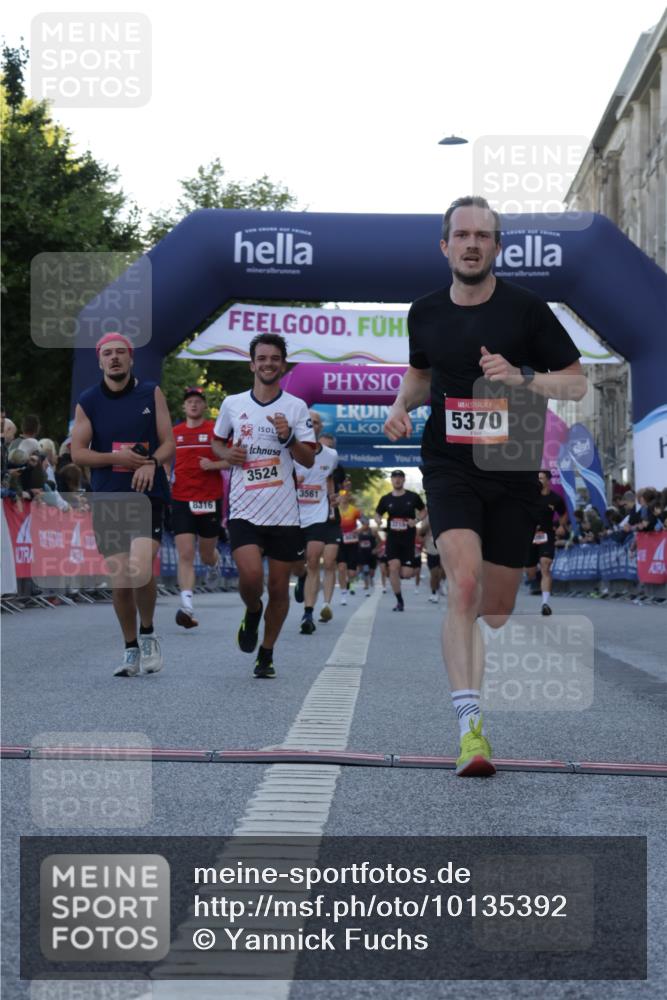 06.09.2026 - CURREX Alsterlauf Yannick Fuchs http://msf.ph/oto/10135392 06.09.2026 09:43:32 Ziel 3489, 3523, 3524, 3561, 3814, 4089, 4397, 4443, 4505, 5370, 5919, 8164, 8316 meine-sportfotos.de