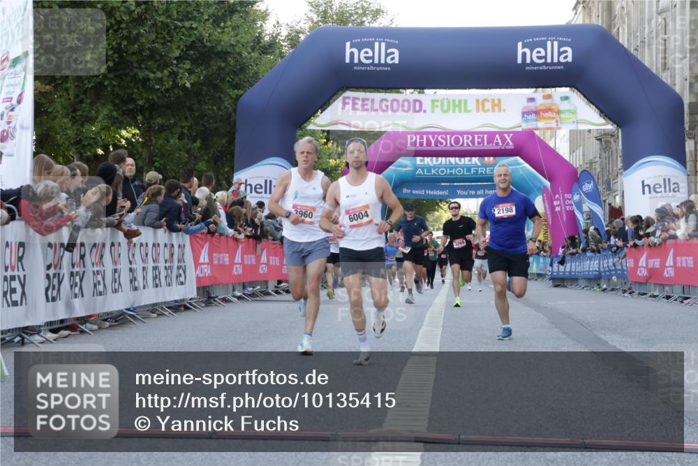 06.09.2026 - CURREX Alsterlauf Yannick Fuchs http://msf.ph/oto/10135415 06.09.2026 09:43:52 Ziel 2198, 2398, 2760, 3646, 3960, 4910, 5348, 5680, 5873, 5874, 6004 meine-sportfotos.de