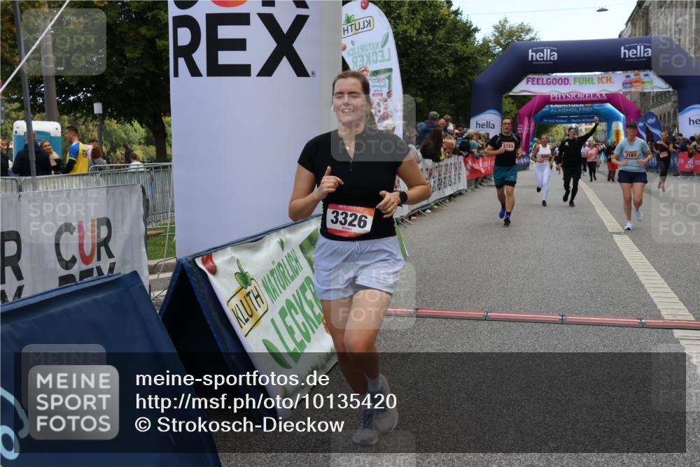06.09.2026 - CURREX Alsterlauf Strokosch-Dieckow http://msf.ph/oto/10135420 06.09.2026 10:09:56 Ziel 2467, 3163, 3326, 4242, 4244, 5357, 5733, 5835, 5836, 6410 meine-sportfotos.de