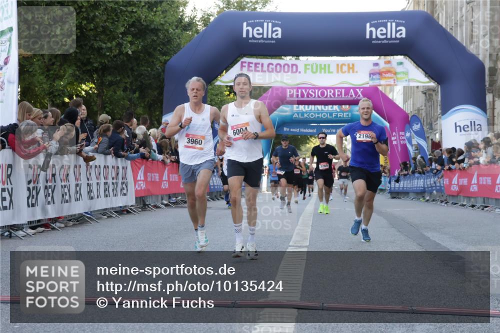 06.09.2026 - CURREX Alsterlauf Yannick Fuchs http://msf.ph/oto/10135424 06.09.2026 09:43:53 Ziel 2198, 2398, 2760, 3269, 3646, 3960, 4910, 5348, 5680, 5873, 5874, 6004 meine-sportfotos.de