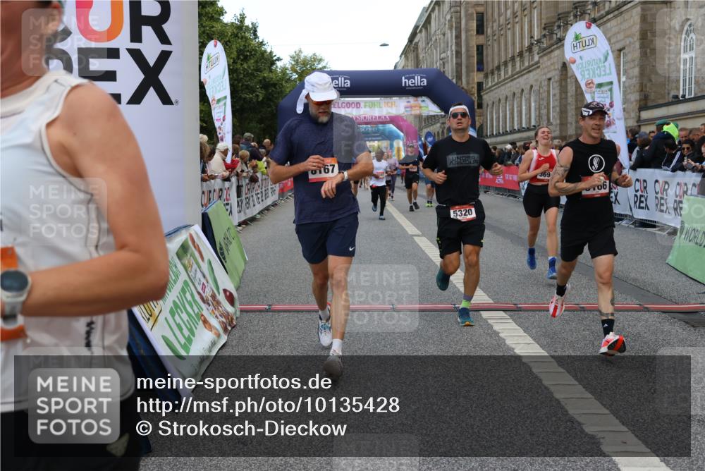 06.09.2026 - CURREX Alsterlauf Strokosch-Dieckow http://msf.ph/oto/10135428 06.09.2026 09:57:09 Ziel 2056, 2165, 2557, 2968, 3050, 3349, 3505, 3519, 3520, 3622, 3690, 3694, 3795, 4014, 4740, 4870, 5166, 5320, 5565, 6055, 6071, 6394, 8107, 8167 meine-sportfotos.de