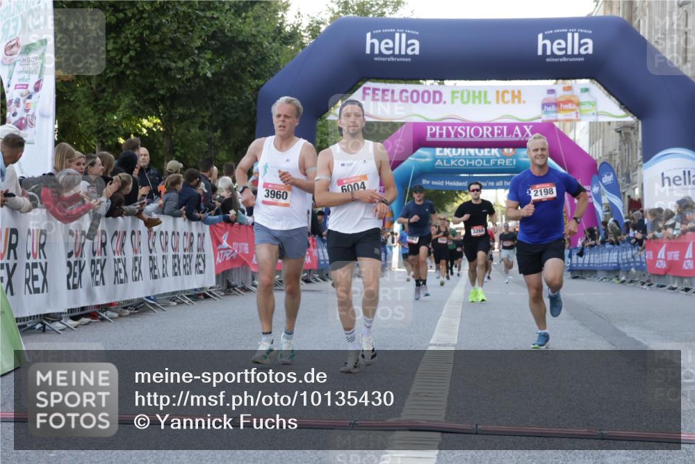 06.09.2026 - CURREX Alsterlauf Yannick Fuchs http://msf.ph/oto/10135430 06.09.2026 09:43:53 Ziel 2198, 2398, 2760, 3269, 3646, 3960, 4910, 5348, 5680, 5873, 5874, 6004 meine-sportfotos.de