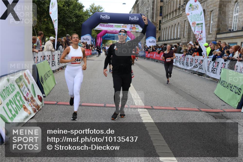 06.09.2026 - CURREX Alsterlauf Strokosch-Dieckow http://msf.ph/oto/10135437 06.09.2026 10:10:01 Ziel 2467, 3163, 3213, 3326, 4242, 4244, 4507, 5733 meine-sportfotos.de