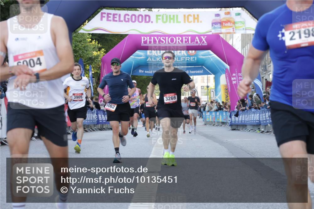 06.09.2026 - CURREX Alsterlauf Yannick Fuchs http://msf.ph/oto/10135451 06.09.2026 09:43:55 Ziel 2198, 2398, 3269, 3646, 3905, 3960, 5062, 5348, 5680, 5873, 5874, 6004, 6102 meine-sportfotos.de