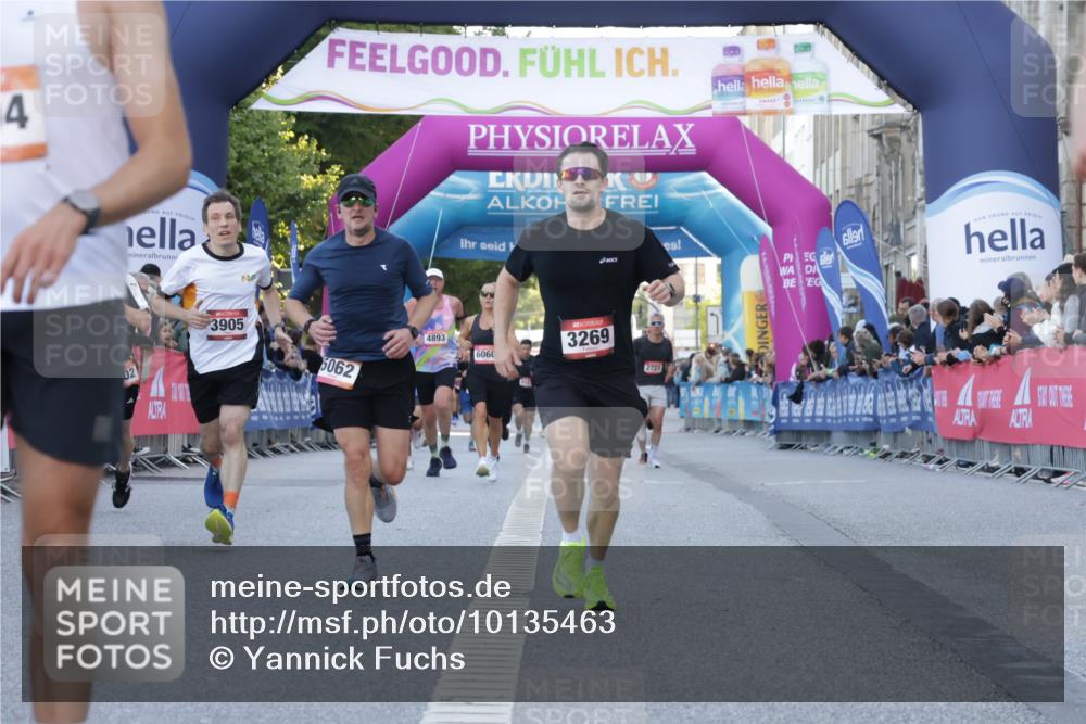 06.09.2026 - CURREX Alsterlauf Yannick Fuchs http://msf.ph/oto/10135463 06.09.2026 09:43:56 Ziel 2198, 2398, 3269, 3646, 3905, 3960, 5062, 5348, 5680, 5873, 5874, 6004, 6102 meine-sportfotos.de