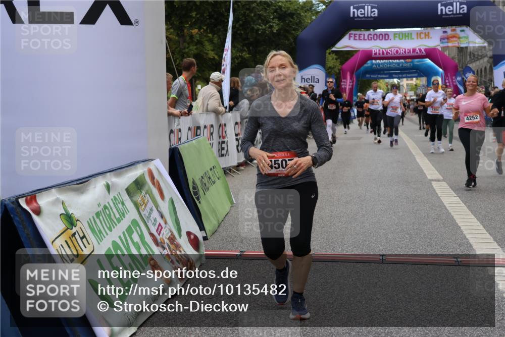 06.09.2026 - CURREX Alsterlauf Strokosch-Dieckow http://msf.ph/oto/10135482 06.09.2026 10:10:05 Ziel 2057, 2607, 2634, 3163, 3213, 3277, 3283, 4242, 4244, 4248, 4252, 4507, 5733 meine-sportfotos.de
