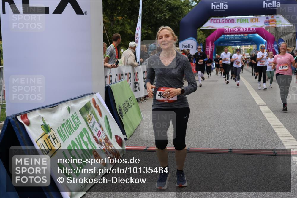 06.09.2026 - CURREX Alsterlauf Strokosch-Dieckow http://msf.ph/oto/10135484 06.09.2026 10:10:05 Ziel 2057, 2607, 2634, 3163, 3213, 3277, 3283, 4242, 4244, 4248, 4252, 4507, 5733 meine-sportfotos.de