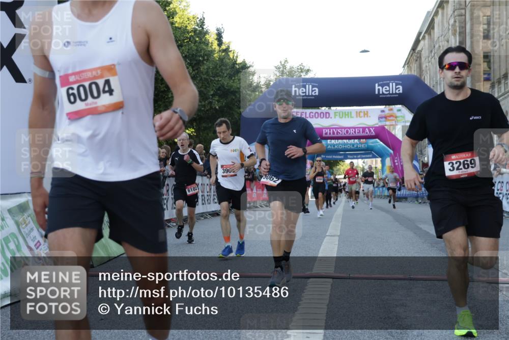 06.09.2026 - CURREX Alsterlauf Yannick Fuchs http://msf.ph/oto/10135486 06.09.2026 09:43:58 Ziel 2198, 3269, 3646, 3905, 3960, 5062, 5348, 6004, 6060, 6102 meine-sportfotos.de