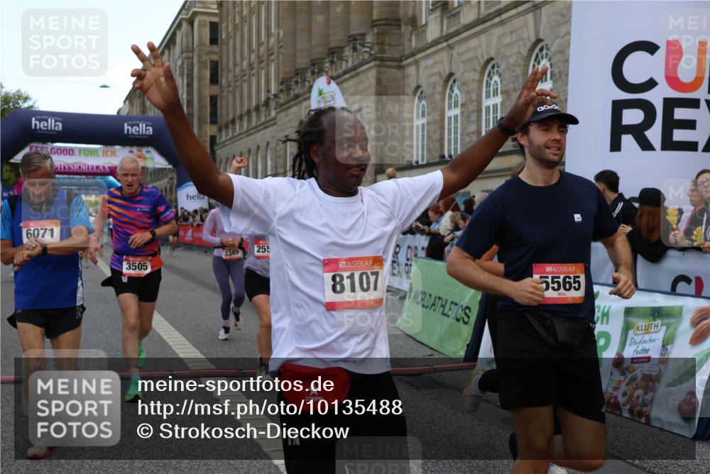 06.09.2026 - CURREX Alsterlauf Strokosch-Dieckow http://msf.ph/oto/10135488 06.09.2026 09:57:14 Ziel 2056, 2311, 2557, 3349, 3505, 3622, 3673, 3694, 4870, 5166, 5320, 5565, 6071, 6394, 6396, 8093, 8107, 8167 meine-sportfotos.de