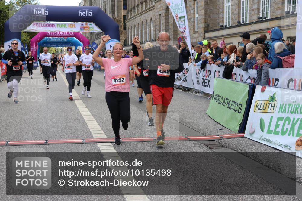 06.09.2026 - CURREX Alsterlauf Strokosch-Dieckow http://msf.ph/oto/10135498 06.09.2026 10:10:08 Ziel 2057, 2607, 2634, 3213, 3277, 3283, 4195, 4246, 4248, 4252, 4507, 4710, 6338, 6354, 8072, 8115, 8149 meine-sportfotos.de