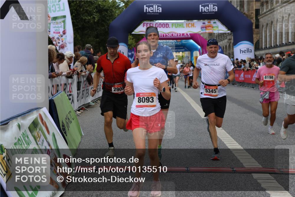 06.09.2026 - CURREX Alsterlauf Strokosch-Dieckow http://msf.ph/oto/10135510 06.09.2026 09:57:20 Ziel 2311, 2316, 2557, 2900, 3349, 3505, 3622, 3673, 3978, 5345, 5398, 6071, 6119, 6279, 6394, 6396, 8093, 8198 meine-sportfotos.de