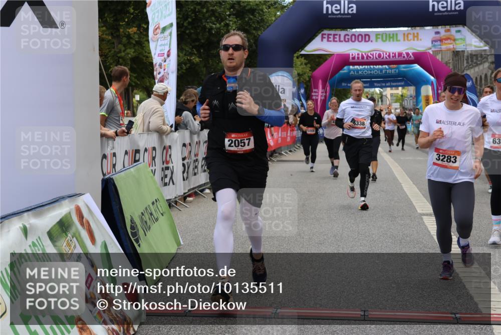 06.09.2026 - CURREX Alsterlauf Strokosch-Dieckow http://msf.ph/oto/10135511 06.09.2026 10:10:09 Ziel 2057, 2607, 2634, 3213, 3277, 3283, 4195, 4246, 4248, 4252, 4507, 4710, 6338, 6354, 8072, 8115, 8149, 8241 meine-sportfotos.de