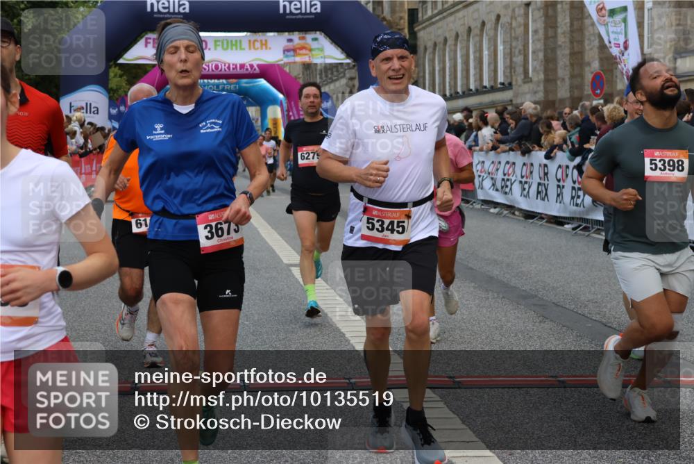 06.09.2026 - CURREX Alsterlauf Strokosch-Dieckow http://msf.ph/oto/10135519 06.09.2026 09:57:21 Ziel 2311, 2316, 2900, 3349, 3673, 3881, 3978, 5345, 5398, 6119, 6279, 6396, 8093, 8198, 8281 meine-sportfotos.de