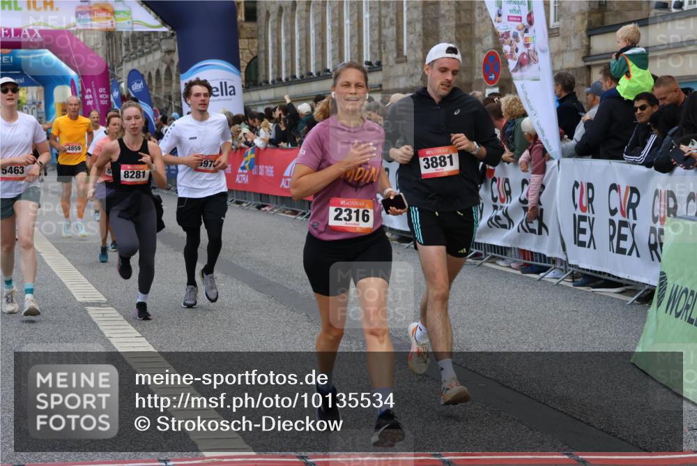 06.09.2026 - CURREX Alsterlauf Strokosch-Dieckow http://msf.ph/oto/10135534 06.09.2026 09:57:25 Ziel 2316, 2900, 2966, 3673, 3881, 3914, 3978, 4641, 4859, 5345, 5398, 5463, 5510, 5978, 6119, 6279, 8093, 8198, 8281 meine-sportfotos.de