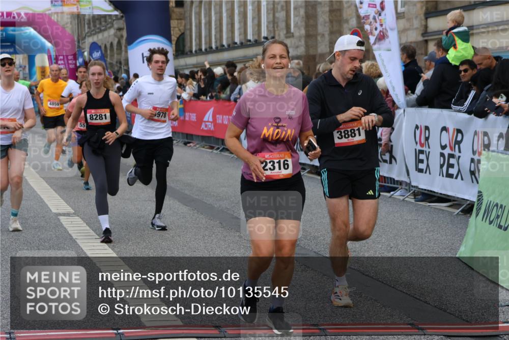 06.09.2026 - CURREX Alsterlauf Strokosch-Dieckow http://msf.ph/oto/10135545 06.09.2026 09:57:26 Ziel 2316, 2900, 2966, 3236, 3673, 3881, 3914, 3978, 4641, 4859, 5345, 5398, 5463, 5510, 5978, 6119, 6279, 8029, 8093, 8198, 8281 meine-sportfotos.de