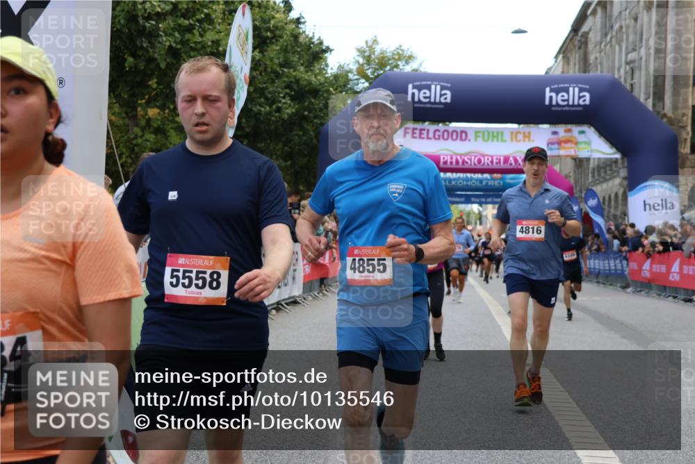 06.09.2026 - CURREX Alsterlauf Strokosch-Dieckow http://msf.ph/oto/10135546 06.09.2026 10:10:22 Ziel 2747, 4166, 4402, 4775, 4816, 4855, 4984, 5008, 5558, 6165, 6349, 8034 meine-sportfotos.de