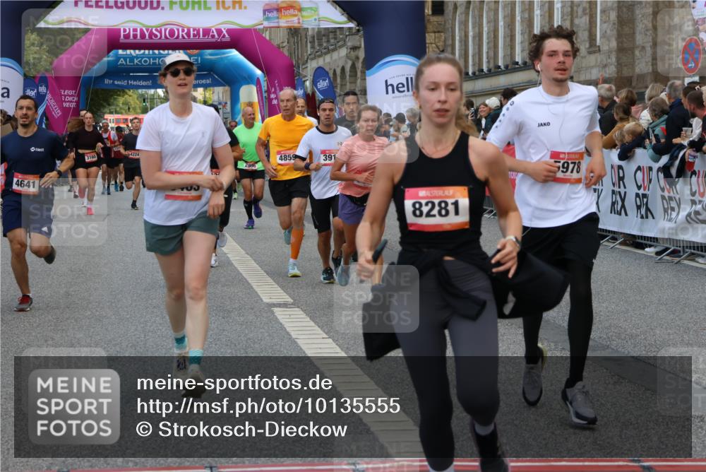 06.09.2026 - CURREX Alsterlauf Strokosch-Dieckow http://msf.ph/oto/10135555 06.09.2026 09:57:27 Ziel 2316, 2900, 2966, 3236, 3559, 3881, 3914, 3978, 4641, 4859, 5345, 5398, 5463, 5510, 5978, 6119, 6279, 8029, 8198, 8281 meine-sportfotos.de