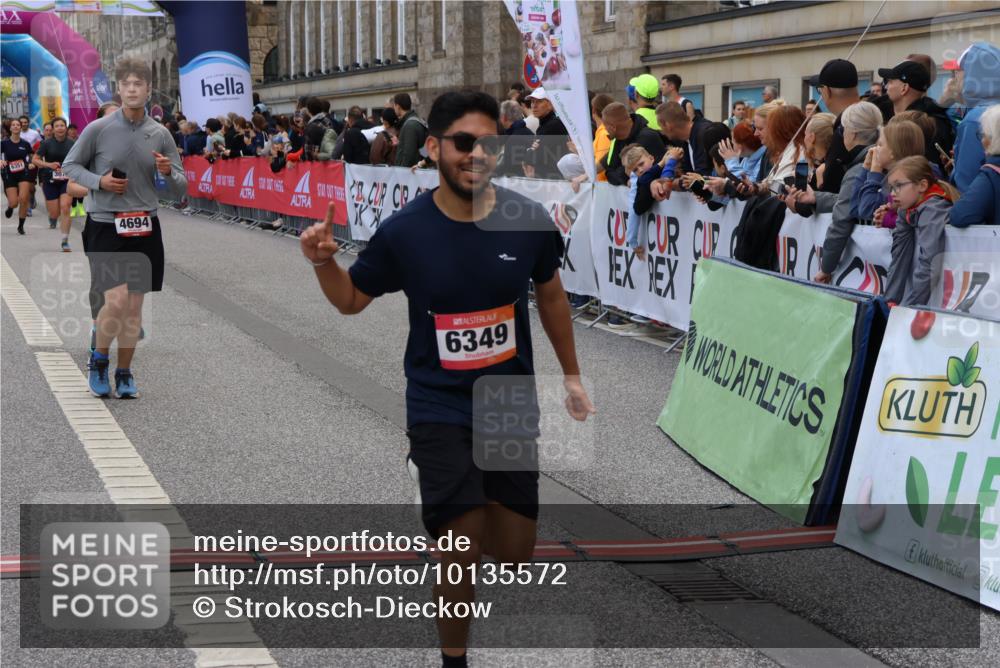 06.09.2026 - CURREX Alsterlauf Strokosch-Dieckow http://msf.ph/oto/10135572 06.09.2026 10:10:28 Ziel 3077, 4144, 4239, 4402, 4694, 4816, 4855, 6165, 6349 meine-sportfotos.de