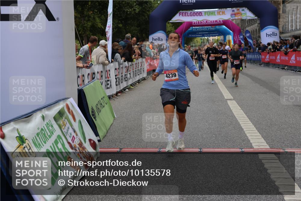 06.09.2026 - CURREX Alsterlauf Strokosch-Dieckow http://msf.ph/oto/10135578 06.09.2026 10:10:30 Ziel 3077, 3426, 4144, 4239, 4694, 6165, 6349 meine-sportfotos.de